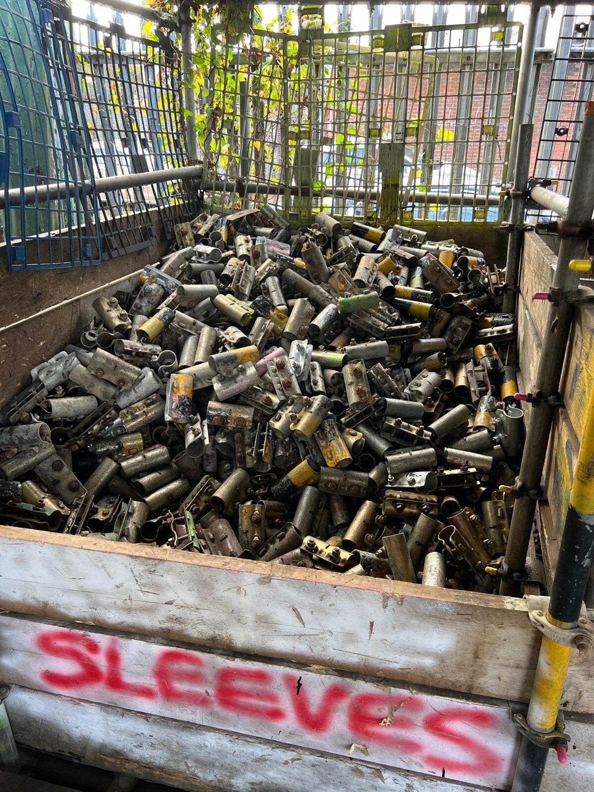 Used Scaffold Single Fittings - Doubles - Singles  Swivels  Base Plates  Sleeves