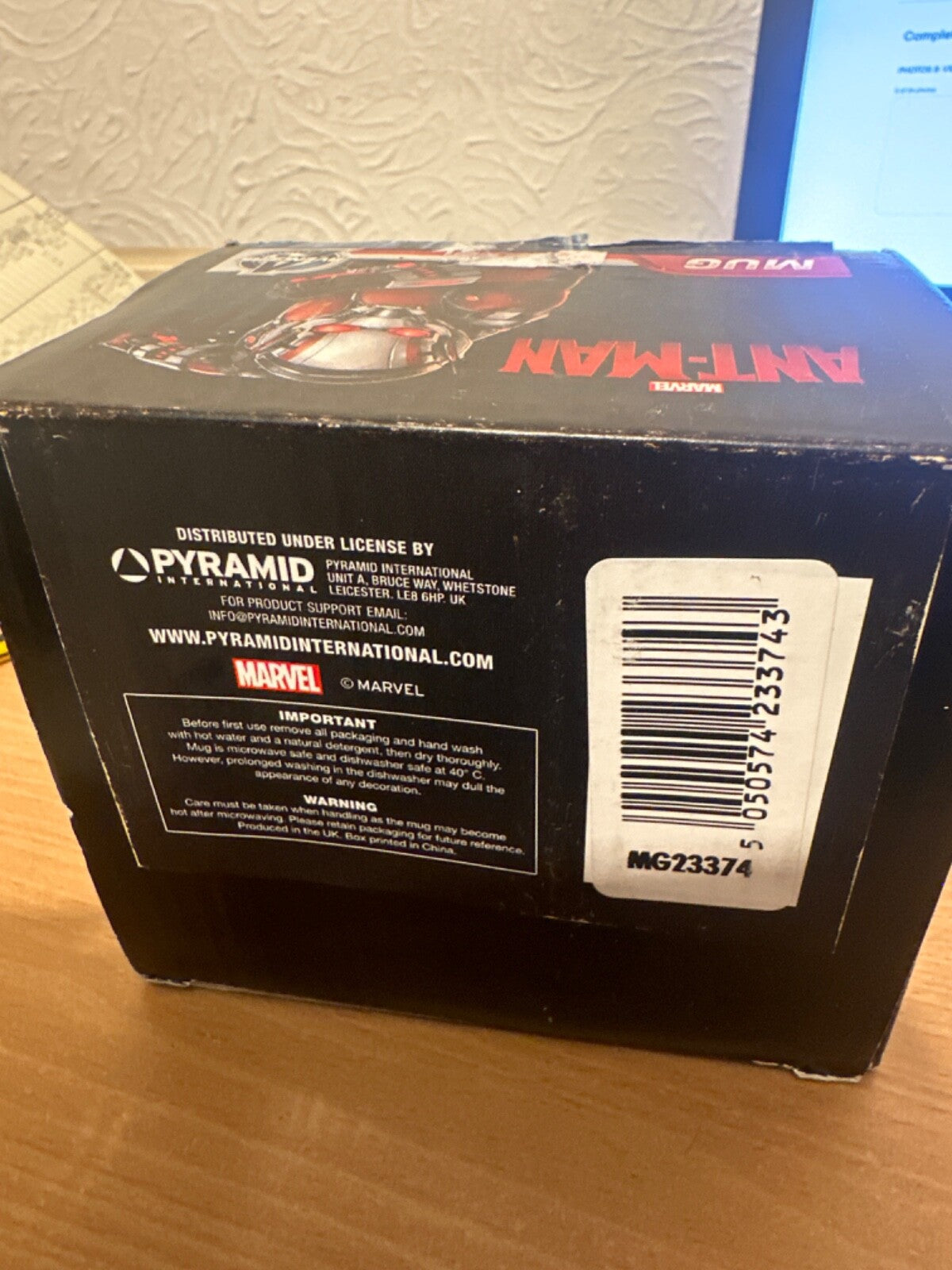 Pyramid Official Marvel Avengers Ant-Man Mug 11oz - Boxed