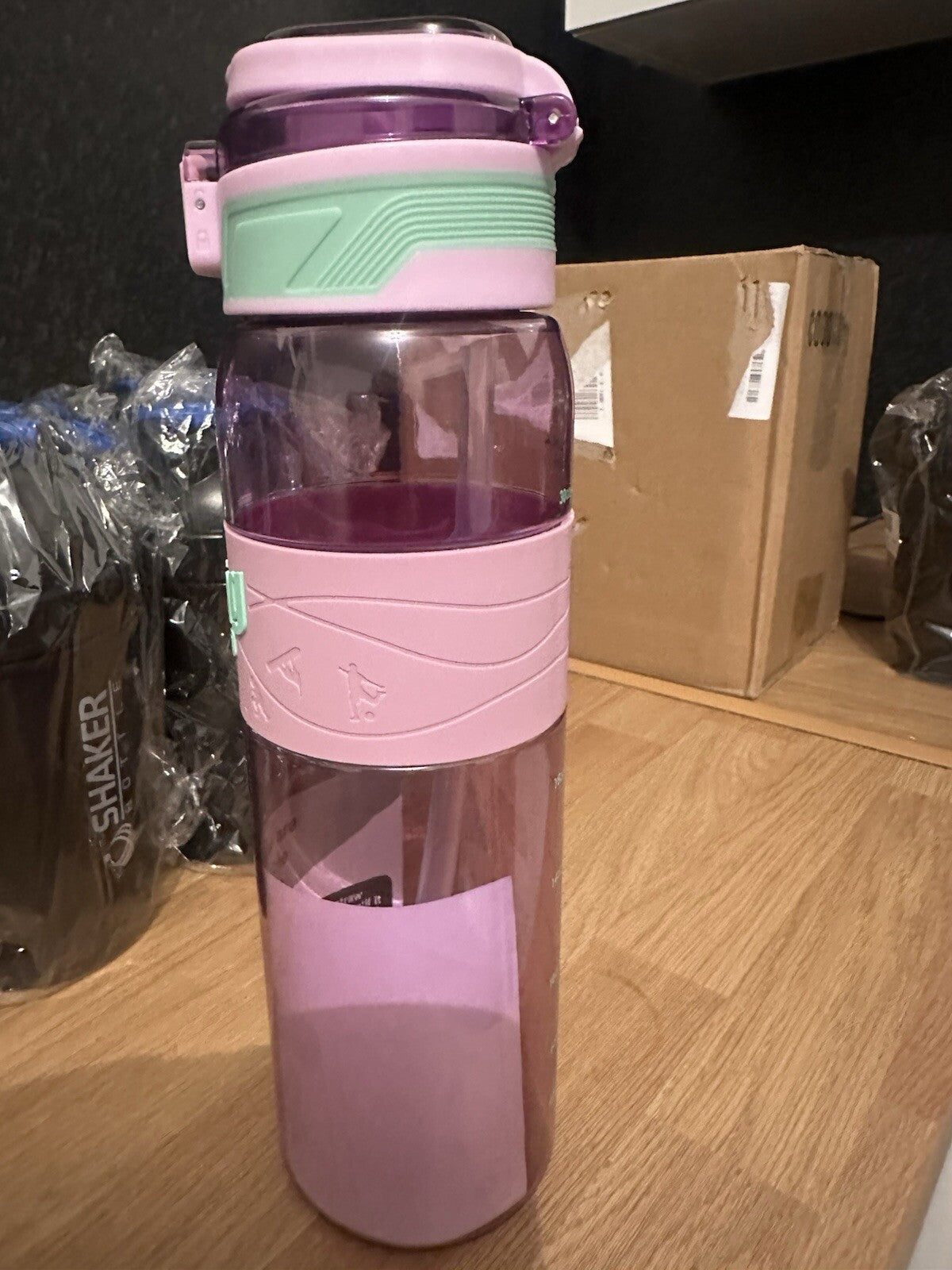 Sports 1 Litre Water Bottle 1000ml BPA Free Leak Proof Flip Lock Lid and straw