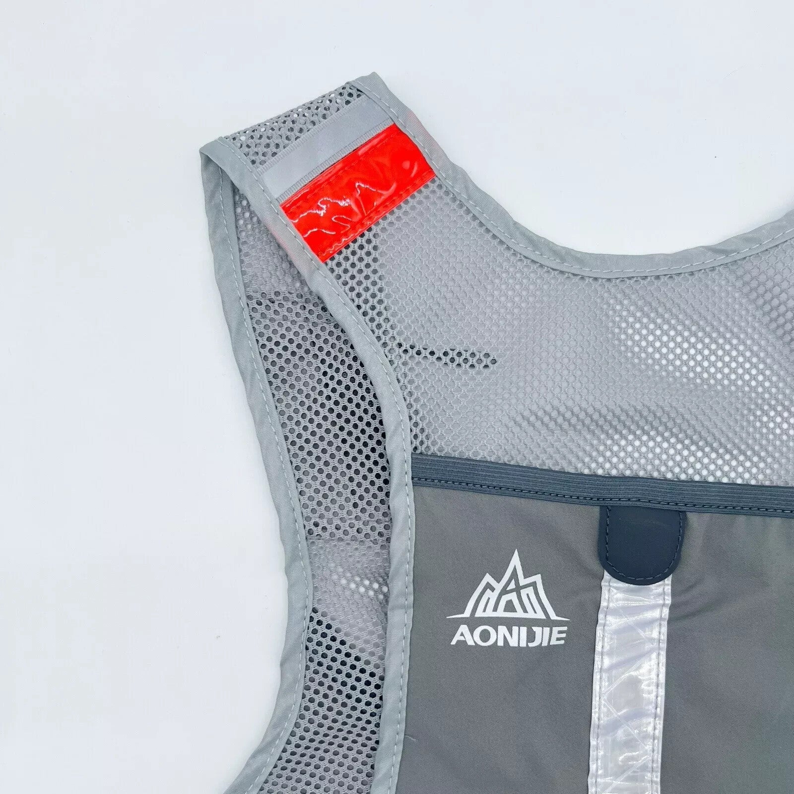 Aonijie Reflective Hydration Pack Backpack Running Hiking Cycling Marathon