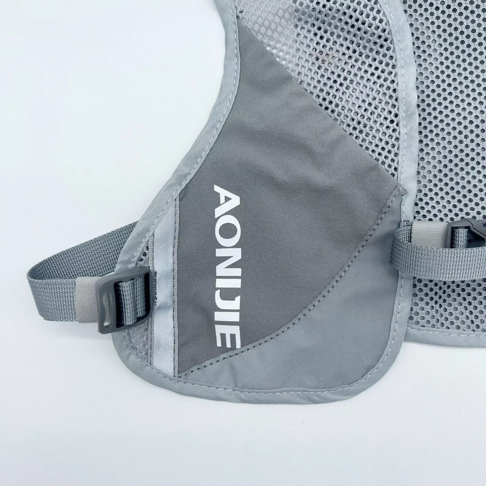 Aonijie Reflective Hydration Pack Backpack Running Hiking Cycling Marathon