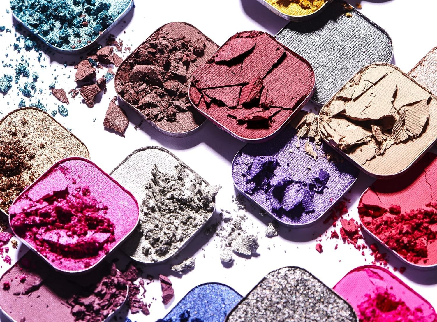 REVOLUTION FOREVER FLAWLESS 18 SHADES EYESHADOW PALETTE - CONSTELLATION